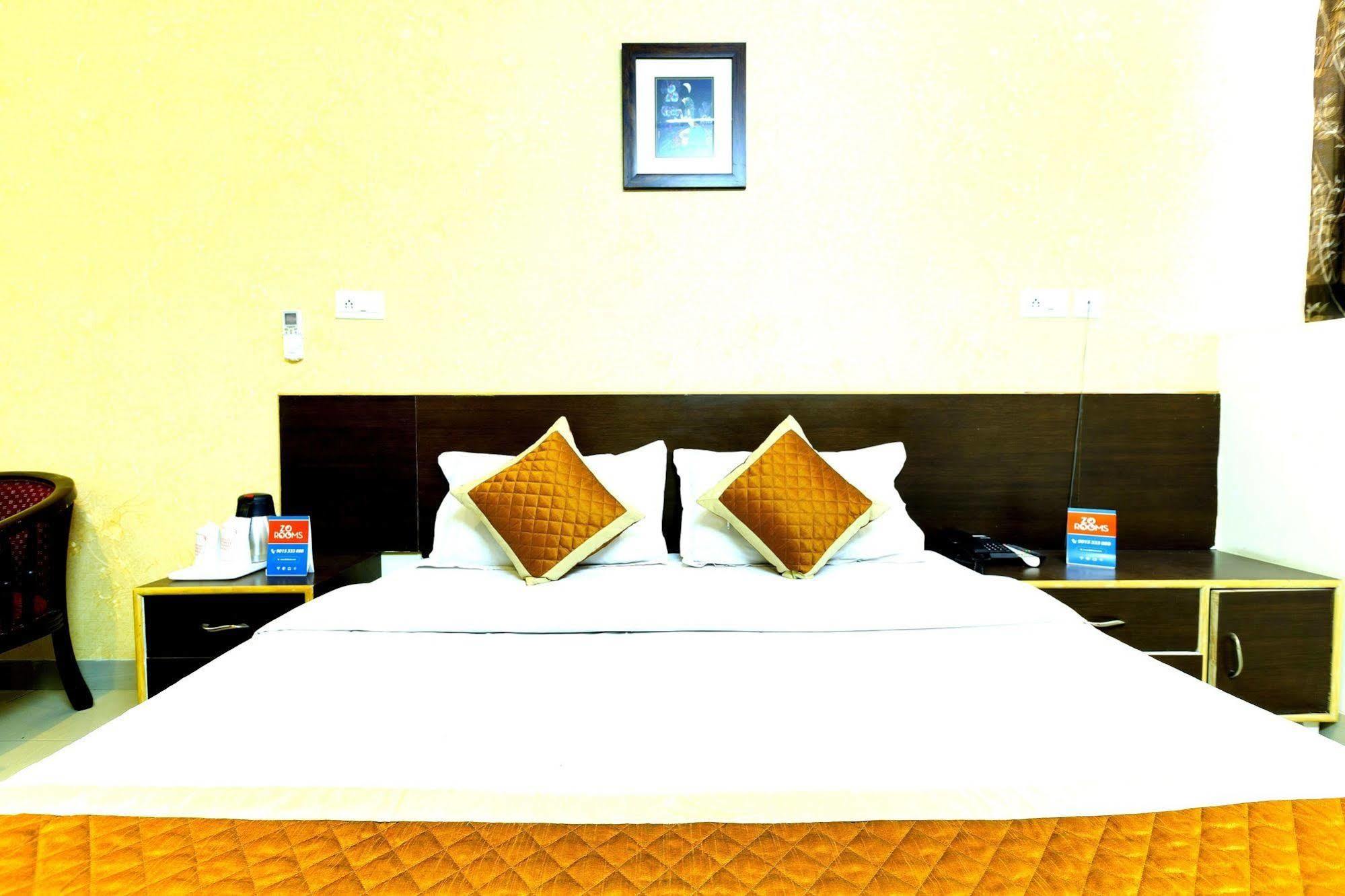 Hotel Ananta Inn ชัยปุระ ภายนอก รูปภาพ
