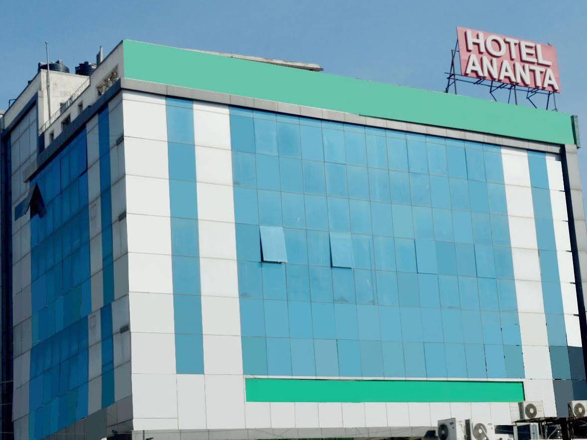 Hotel Ananta Inn ชัยปุระ ภายนอก รูปภาพ